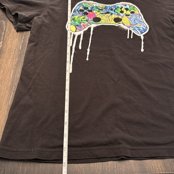 H&M Black Short Sleeve T-Shirt with Colorful Controller Graphic Size Boys 12/14 - Picture 5 of 6